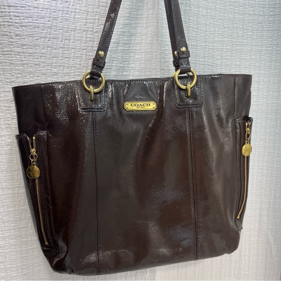 COACH F20432 CHOCOLATE Brown Patent Leather Shoulder Bag handbag Purse - Picture 4 of 15